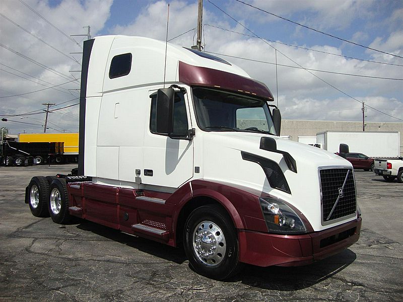2017 Volvo VNL670 (For Sale) Sleeper Truck U8729