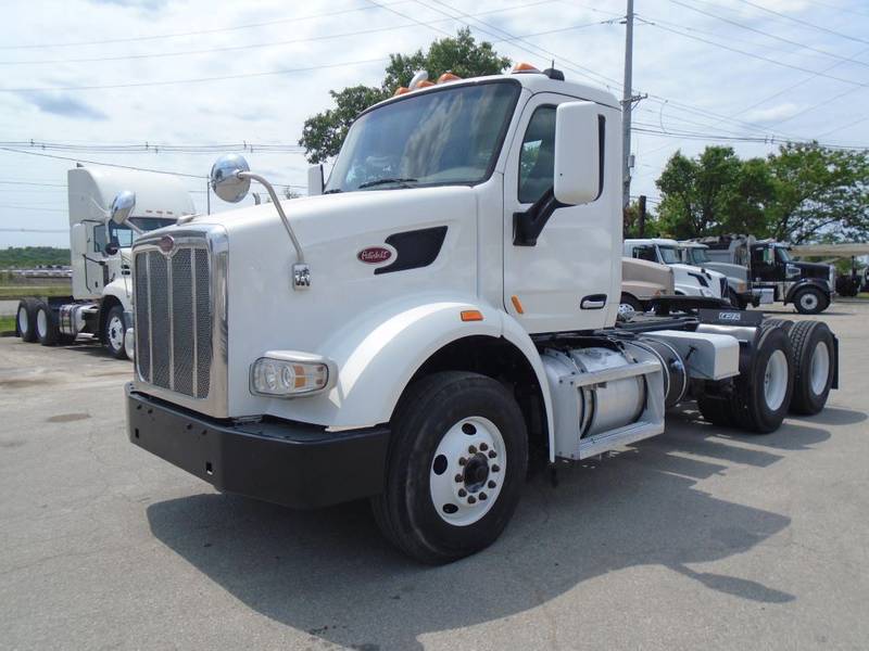 2015-peterbilt-567-for-sale-day-cab-ta-78029