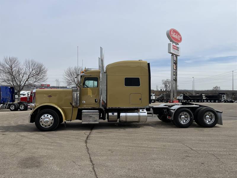 2020 Peterbilt 389 (For Sale) | 78