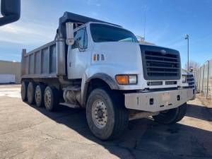 2006 STERLING TRUCK LT9500 - Cab & Chassis