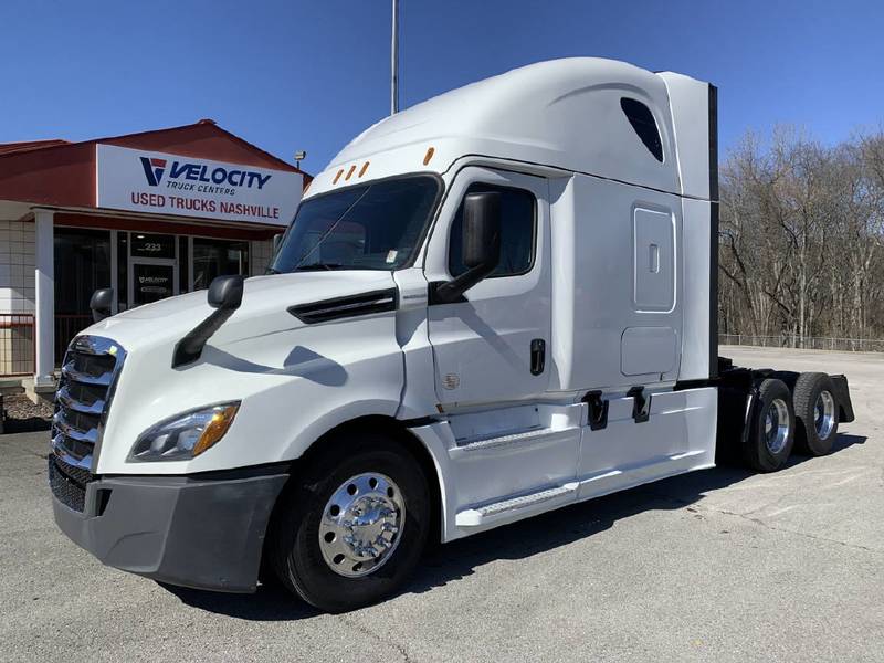 2018 Freightliner Cascadia Semi Truck