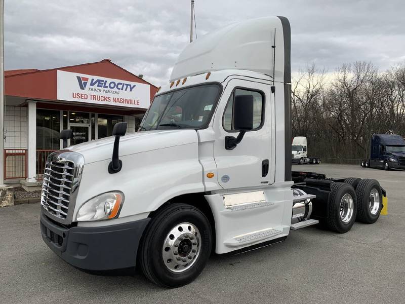 2017 Freightliner Cascadia CA125 Daycab