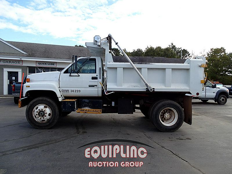 2002-gmc-c7500.1.jpg