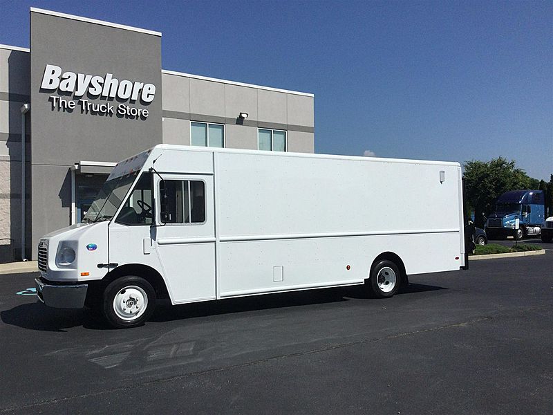 2014 Freightliner CHASSIS (For Sale) Step Van Non CDL 301040