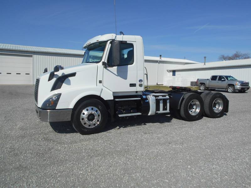 2015 Volvo VNL300 (For Sale) | Day Cab | #4165