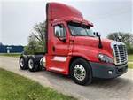 2016 Freightliner CA125 DC - Day Cab