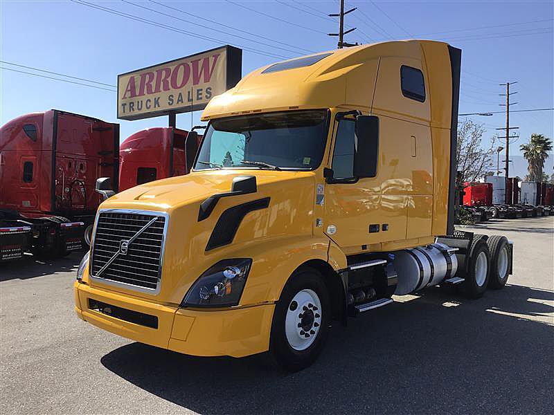 2016 Volvo VNL670 (For Sale) 61" Sleeper 254434