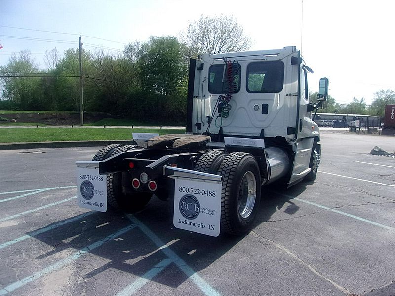 2015 Freightliner Cascadia