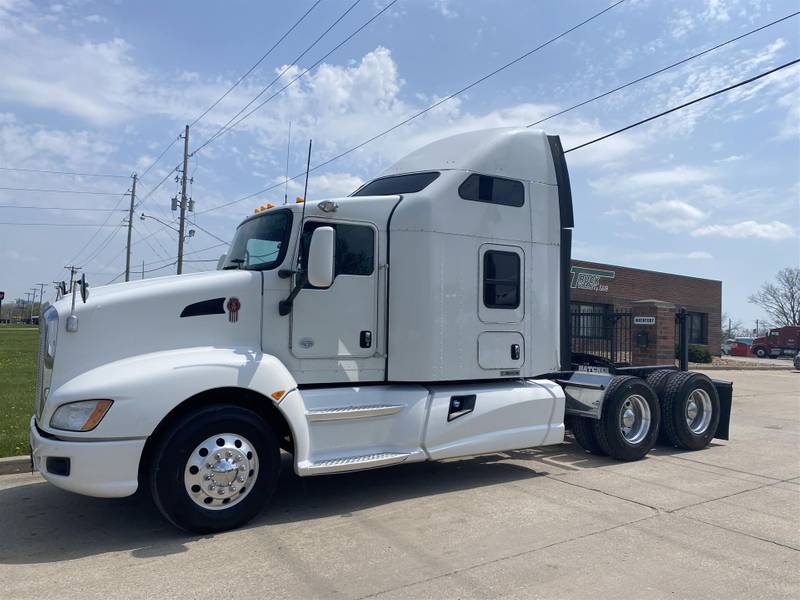 2013 Kenworth T600 (For Sale) | Mid Roof Sleeper | #DJ288409