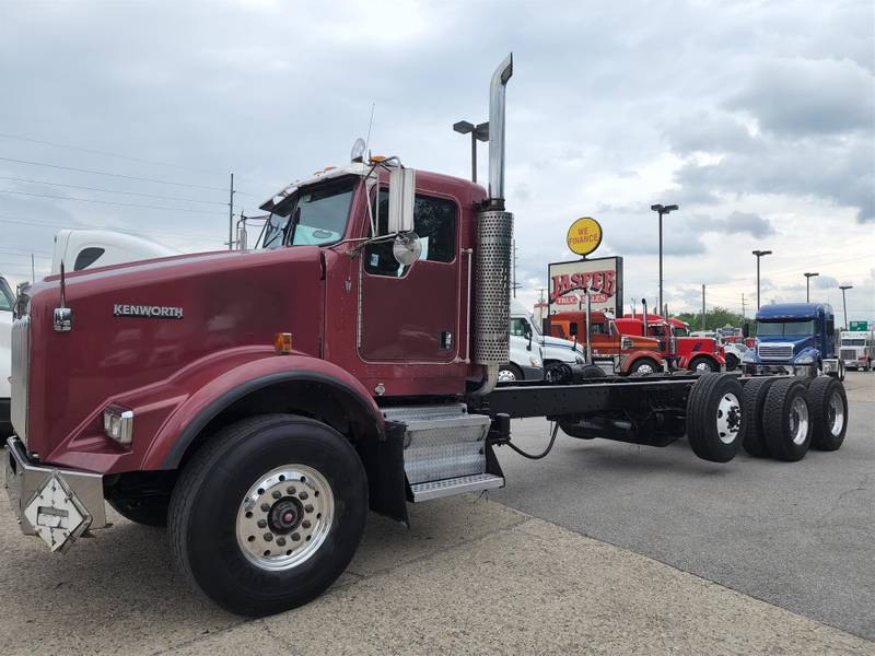 2006 Kenworth T800 Cab & Chassis