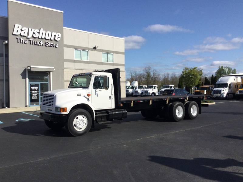 1998 International 4000 (For Sale) | Flatbed | #302672