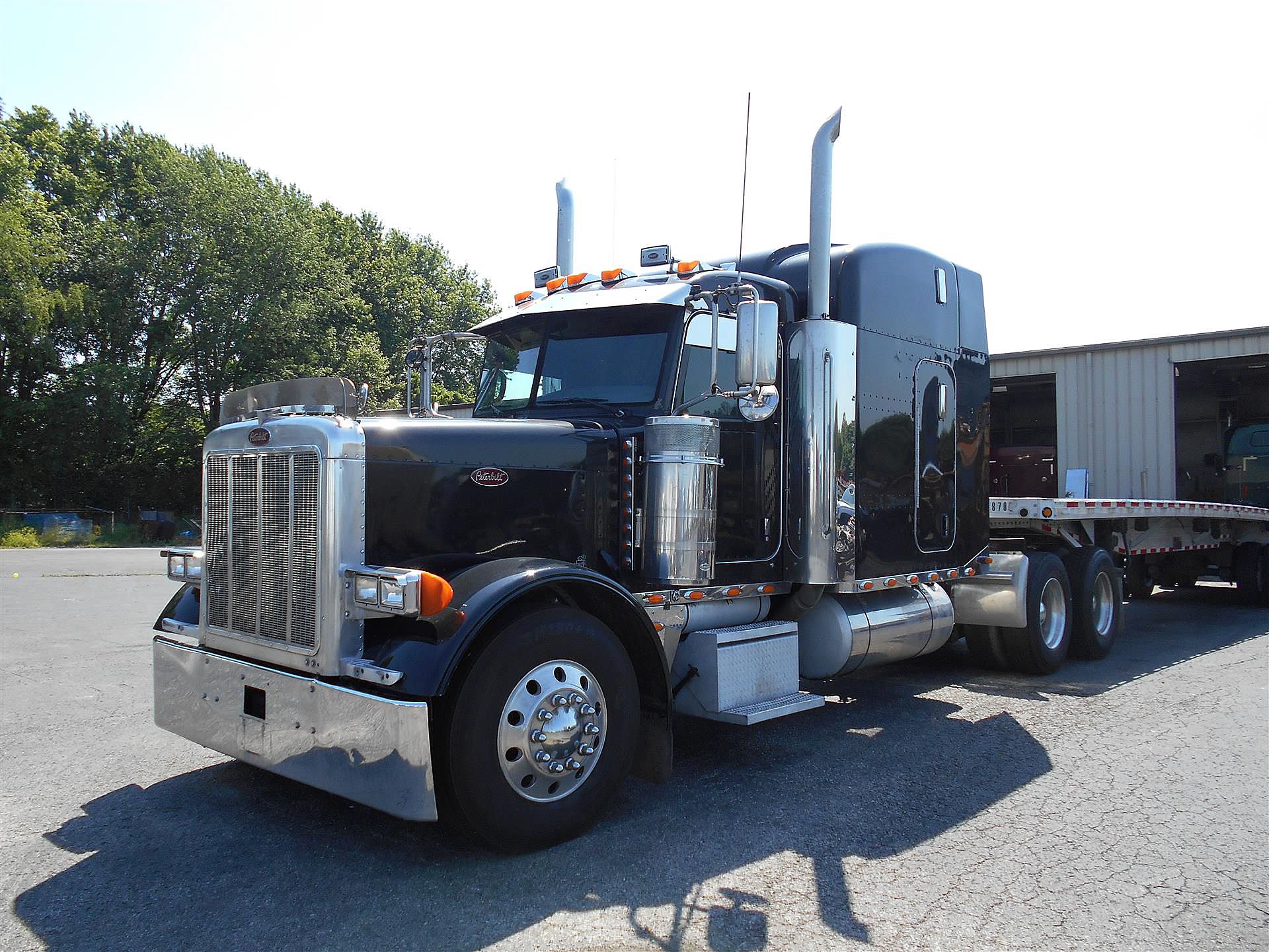 メル 2006 Peterbilt 379 A Beautiful Sleeper Truck ! - YouTube