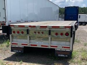 2006 Reitnouer Flatbed Trailer - Flatbed