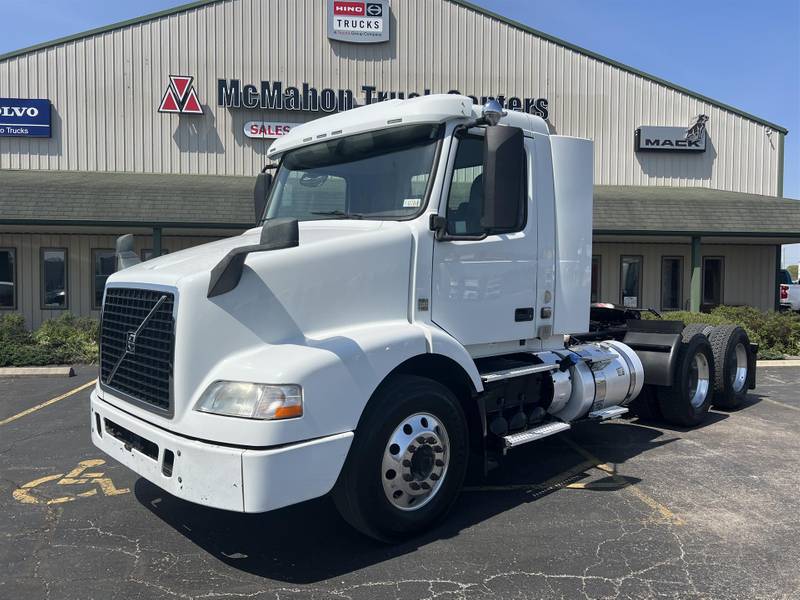 2018 Volvo VNM (For Sale) | Daycab Sleeper | #5650188