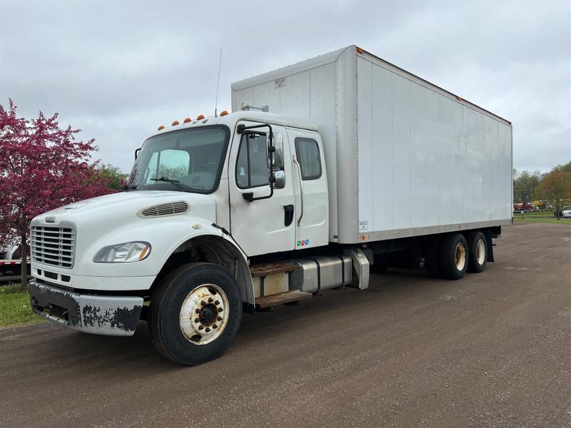 2014 Freightliner M2 (For Sale) 26' 9102