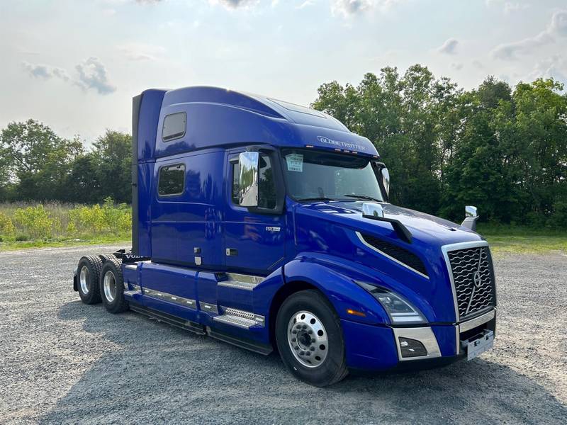 2024 Volvo VNL 860 For Sale 77" Sleeper AV1038