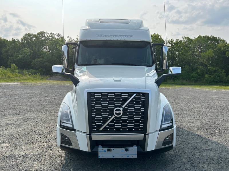 2024 Volvo VNL 860 For Sale 77" Sleeper AV1036