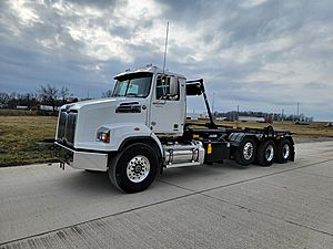 2023 Western Star 4700 - Roll-Off