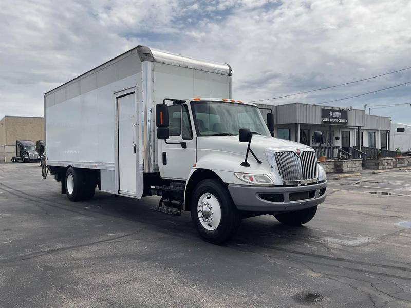 2016 International DuraStar 4300 (For Sale) | 24' Box | #U9055