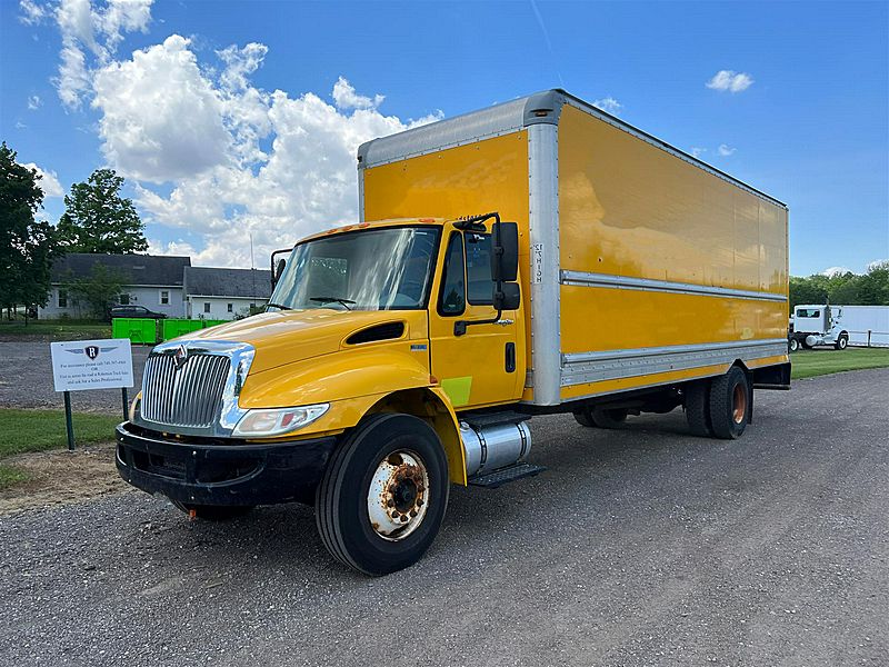 2012 International DuraStar 4300 (For Sale) 26' Box 9125