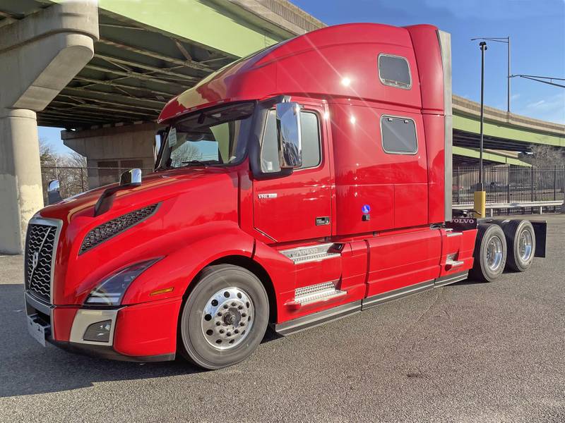 2023 Volvo VNL 860 (For Sale) | 77" Sleeper | #NJ-12181