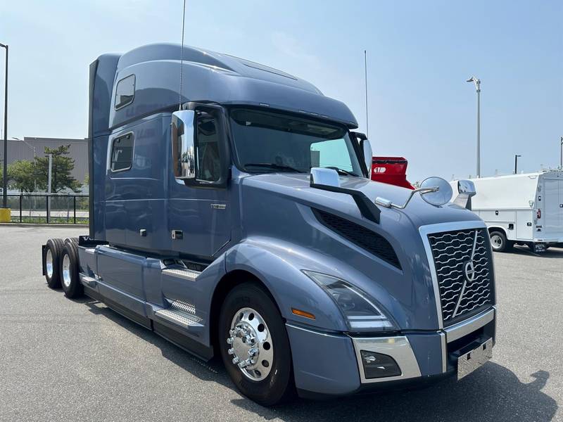 2024 Volvo VNL 860 For Sale 77" Sleeper NJ12229