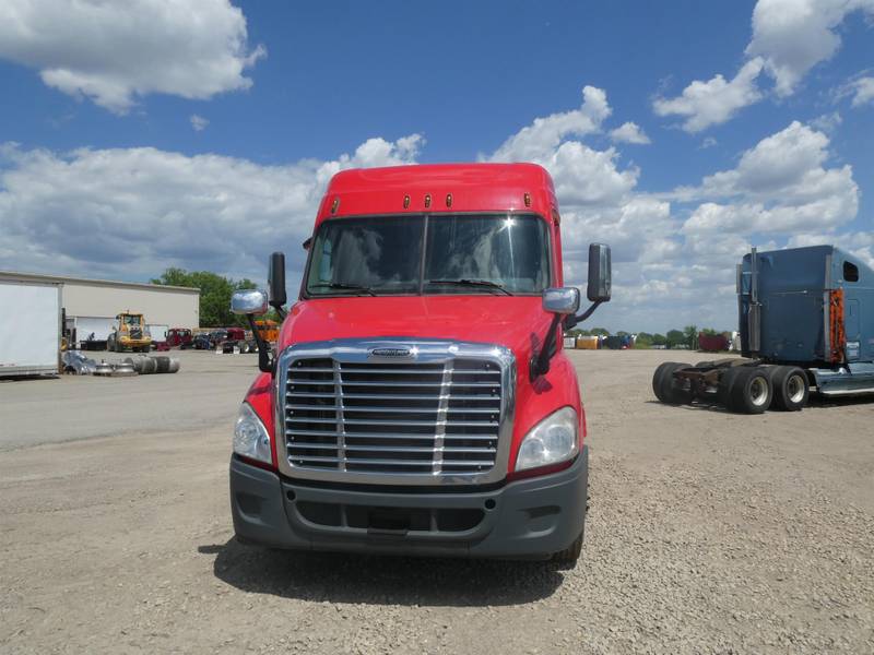 2014 Freightliner Cascadia (For Sale) | Day Cab | #9981