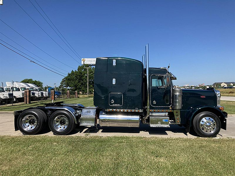 1999 Peterbilt 379 (For Sale) 58" Sleeper XD479318