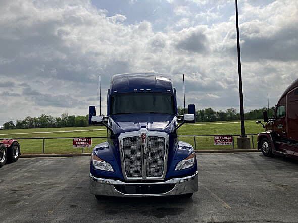 2023 Kenworth T680