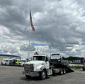 2015 Mack Granite - Rollback