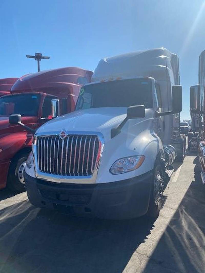 2019 International LT625 6x4 (For Sale) | 73