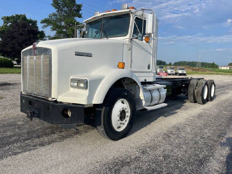 2001 Kenworth T800 (For Sale) | Cab & Chassis | #7534