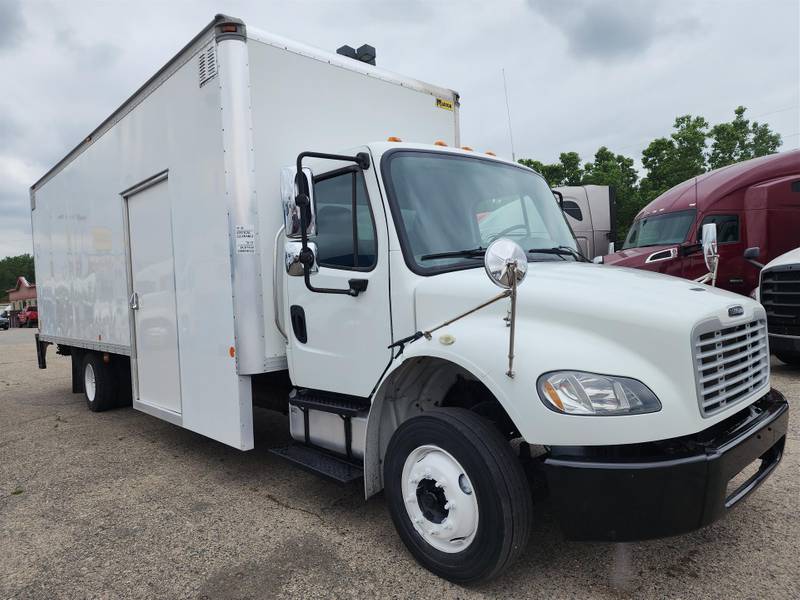 2016 Freightliner M2 Lo Pro (For Sale) | 24' | Non CDL | #10*21960