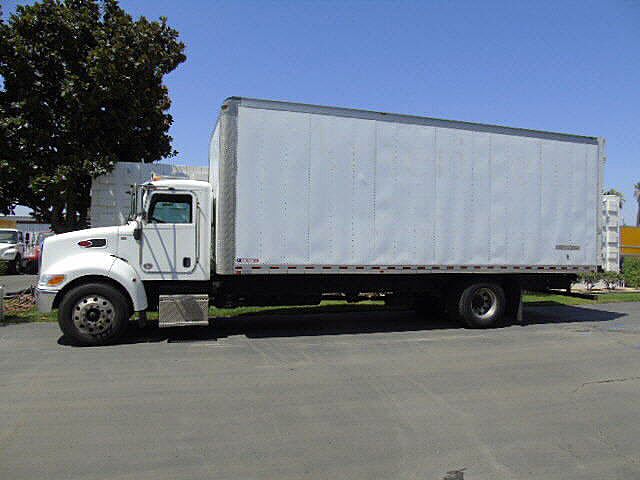 2018 Peterbilt 337
