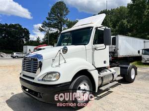 2007 Freightliner CL 120 SINGLE AXLE DAY CAB - Day Cab