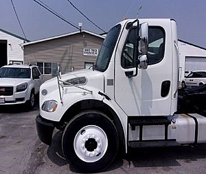 2015 Freightliner M2 106 - Refuse Truck