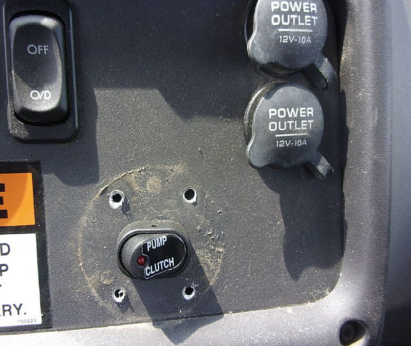 2015 Freightliner M2 106