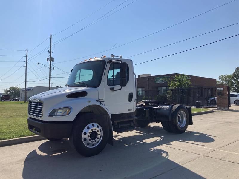 2004 Freightliner M2 (For Sale) | Day Cab | #4HM94464