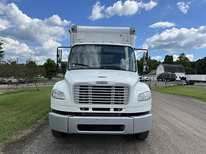 2015 Freightliner M2 (For Sale) 18' 9178