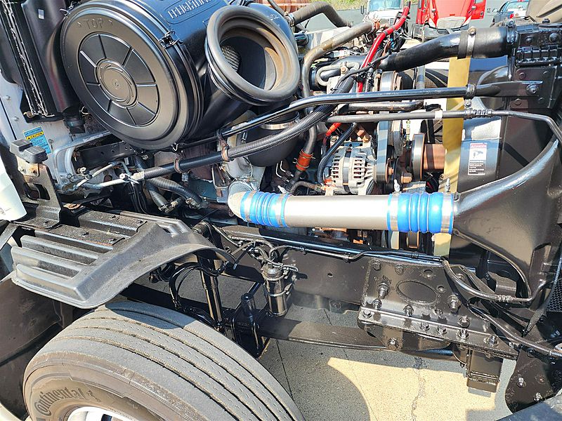 2016 Freightliner Columbia (For Sale) Day Cab 2*22014