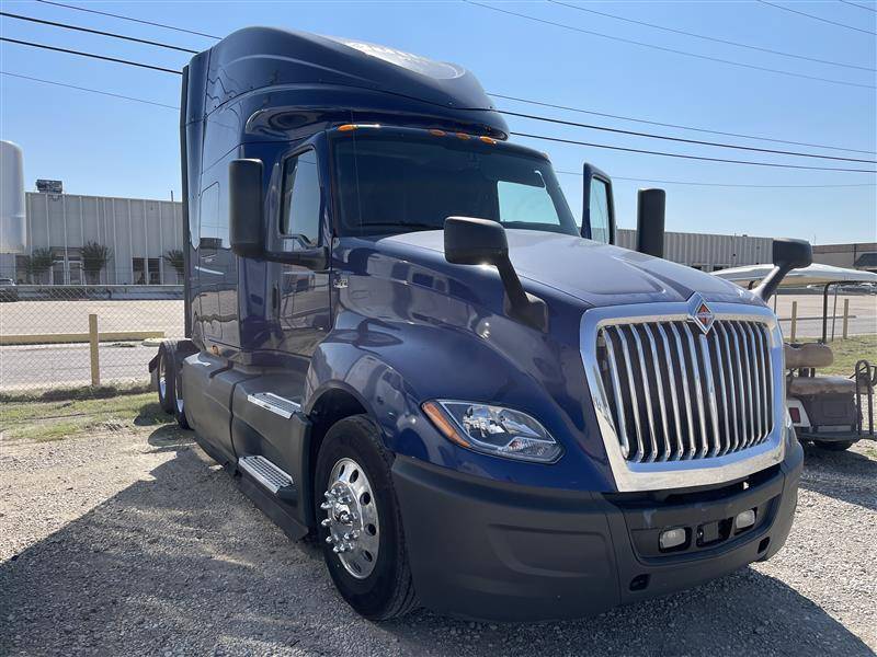 2019 International LT (For Sale) | 73