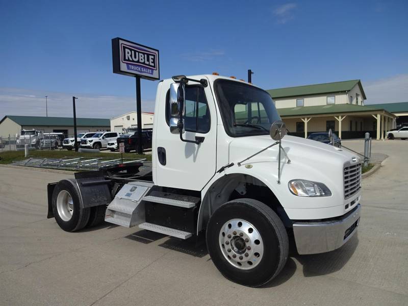 2014 Freightliner M2 (For Sale) Day Cab EHFS5363