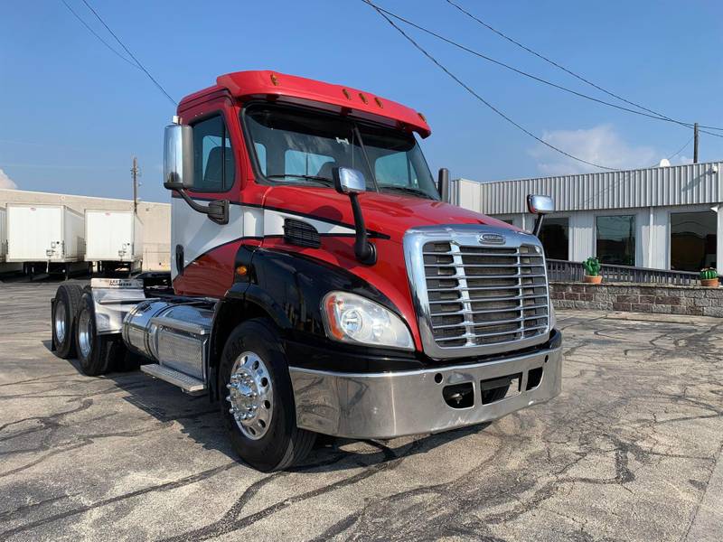 2017 Freightliner Cascadia (For Sale) | Day Cab | #U9204