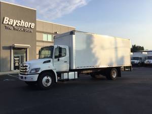 2017 Hino 258/268 - Box Truck