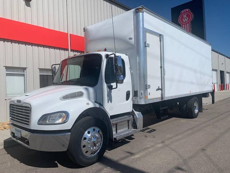 2017 Freightliner M2 106 (for Sale) 