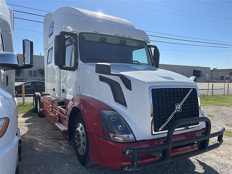 2017 Volvo VNL780 (For Sale) 77" Sleeper 256237
