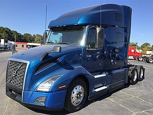 2020 Volvo VNL 760 - Sleeper Truck