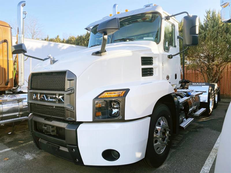 2024 Mack Anthem AN64T (For Sale) Day Cab NJ12362