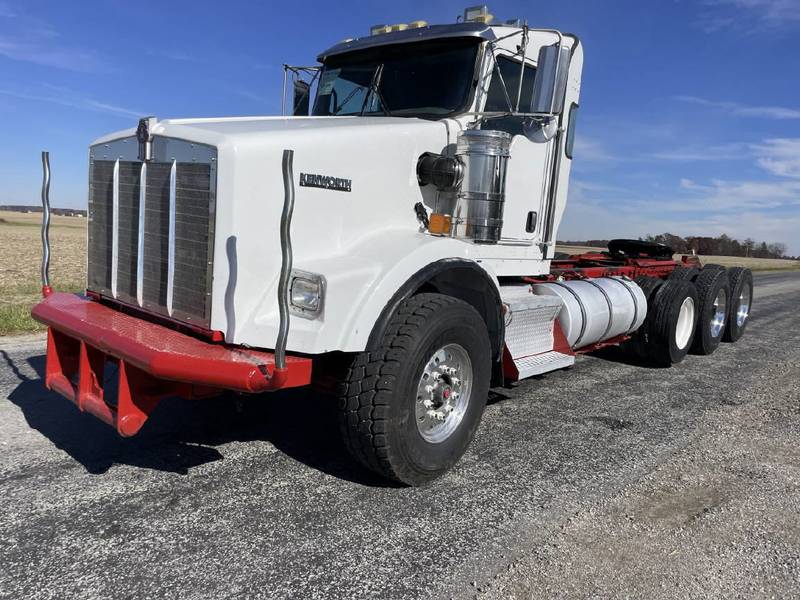 2009 Kenworth T800W Cab & Chassis
