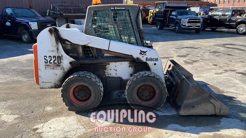 2004 BOBCAT SKID STEER LOADER S220 (For Sale) | Loader | #TK211097